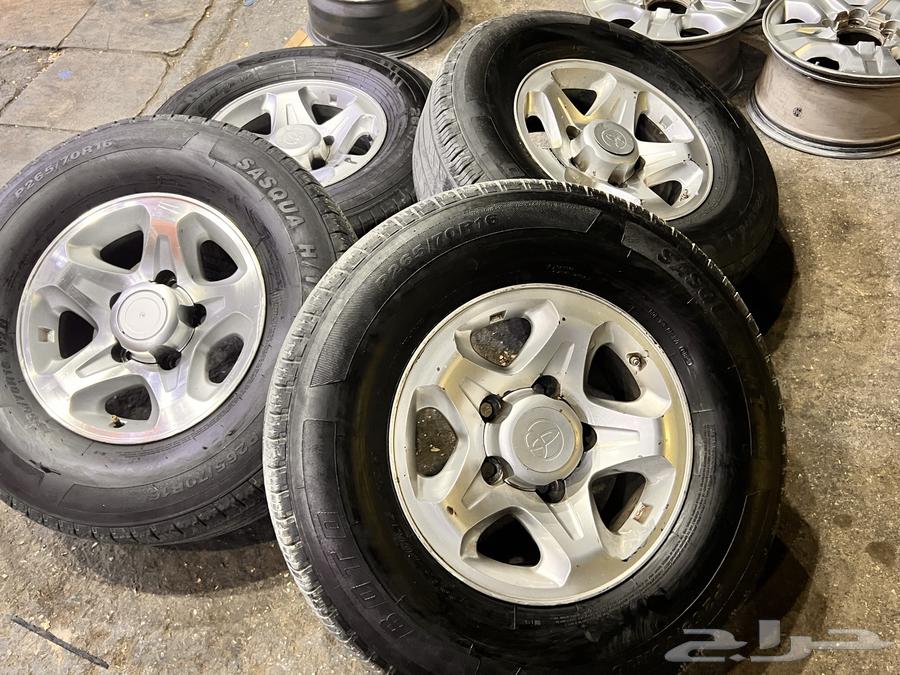 جنوط رفرف شاص مع كفرات صيني بوتو مقاس 265 70 1664349110813826113