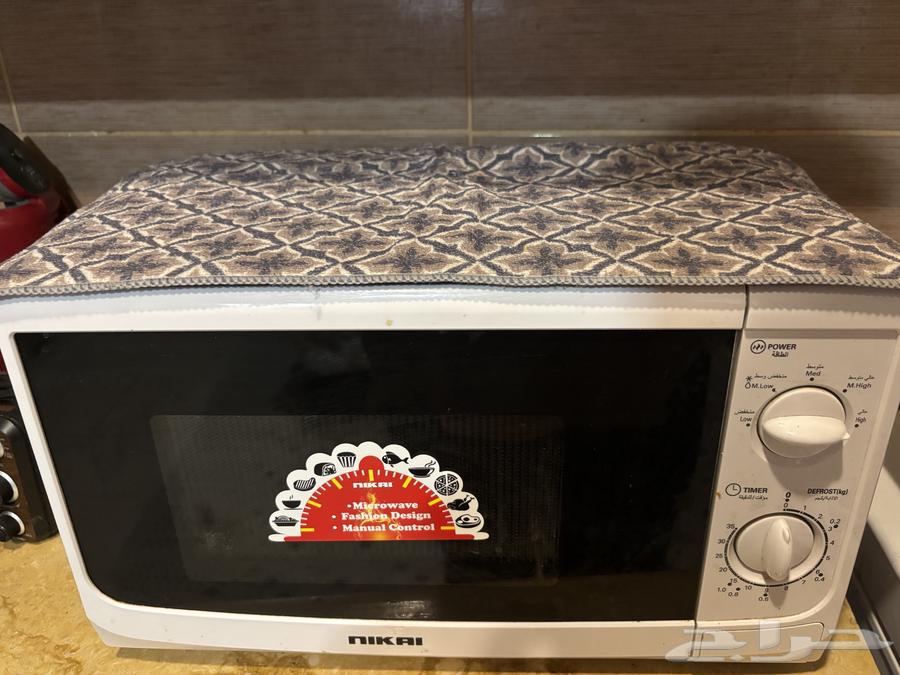 Air fryer, microwave, and vacuum cleaners64120113071874111