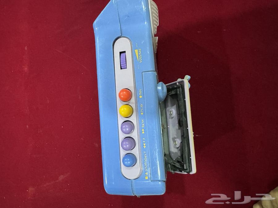 Selling a cassette player with a Disney character64351760556163111