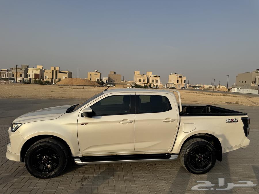 للبيع ايسوزو ديماكس GT مستعمل موديل 2023 نظيف جدا تم اللبيع64358813988225113