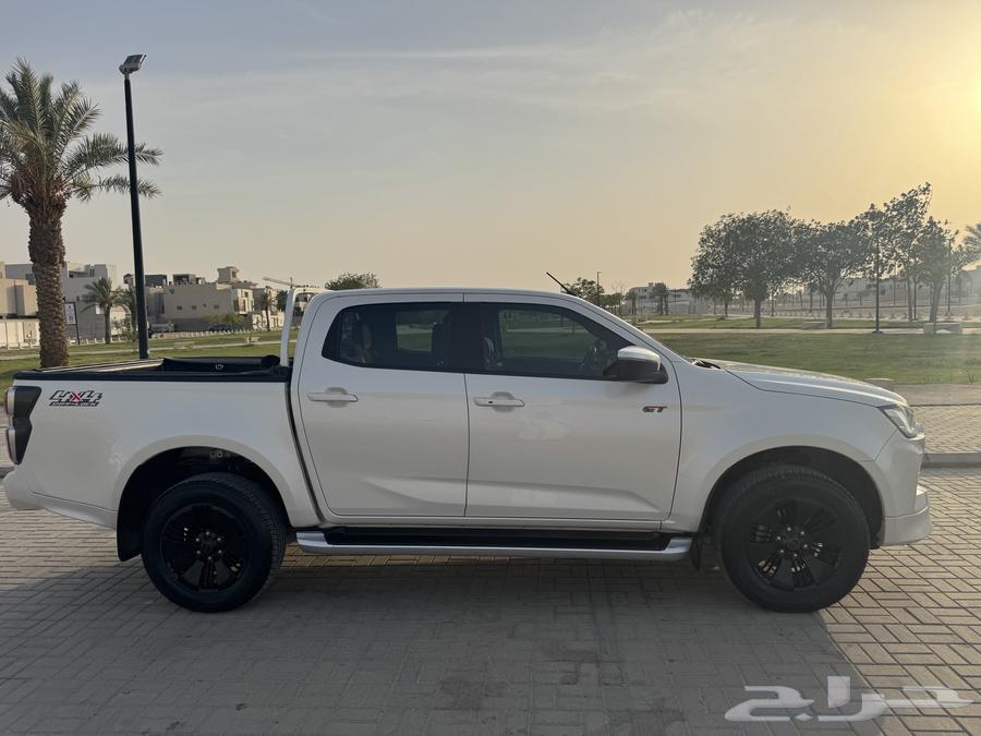 للبيع ايسوزو ديماكس GT مستعمل موديل 2023 نظيف جدا تم اللبيع64358813988225112