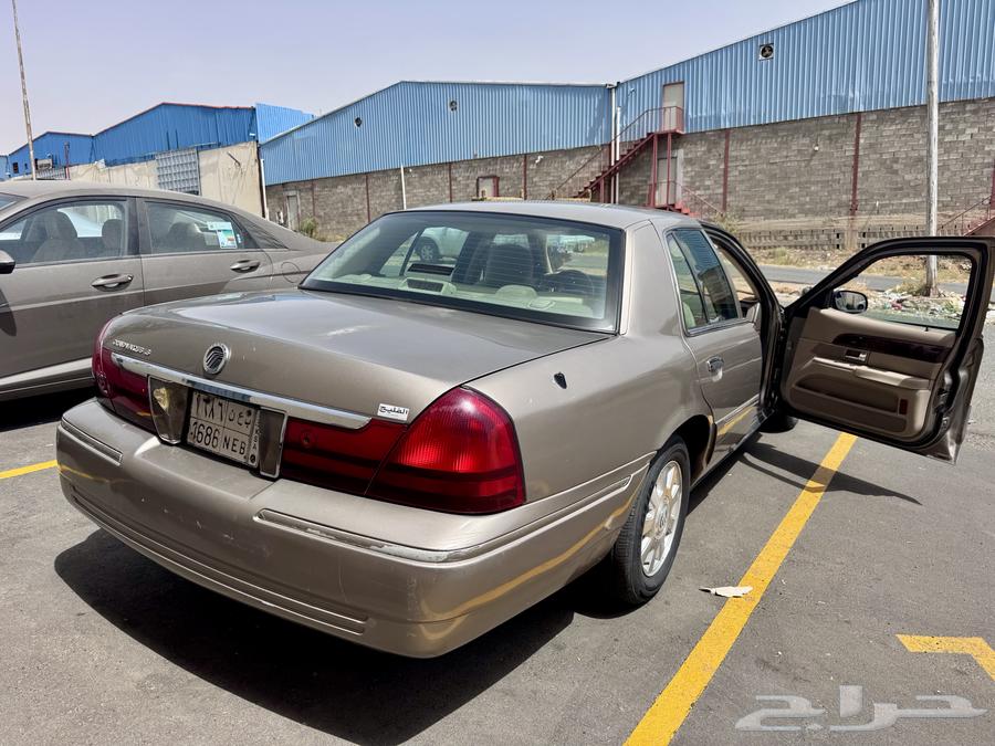 فورد جراند ماركيز2005 للبيع (فحص وتأمين منتهي استماره ساري)64354666641282112