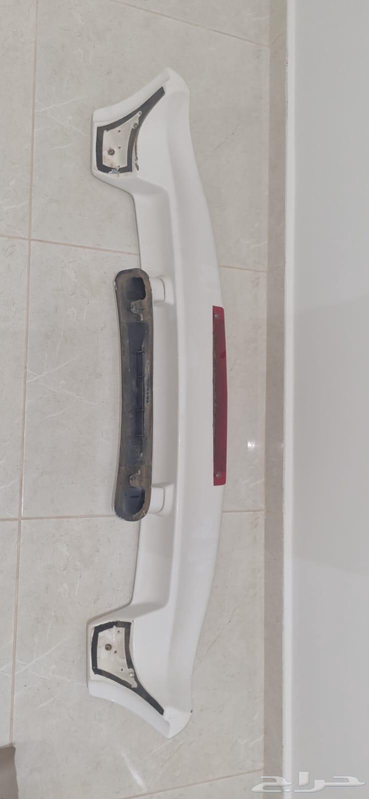 جناح لاندكروزر يركب من موديل 98 لحد 2005 ديكور خلفي فكسار64354925537409110