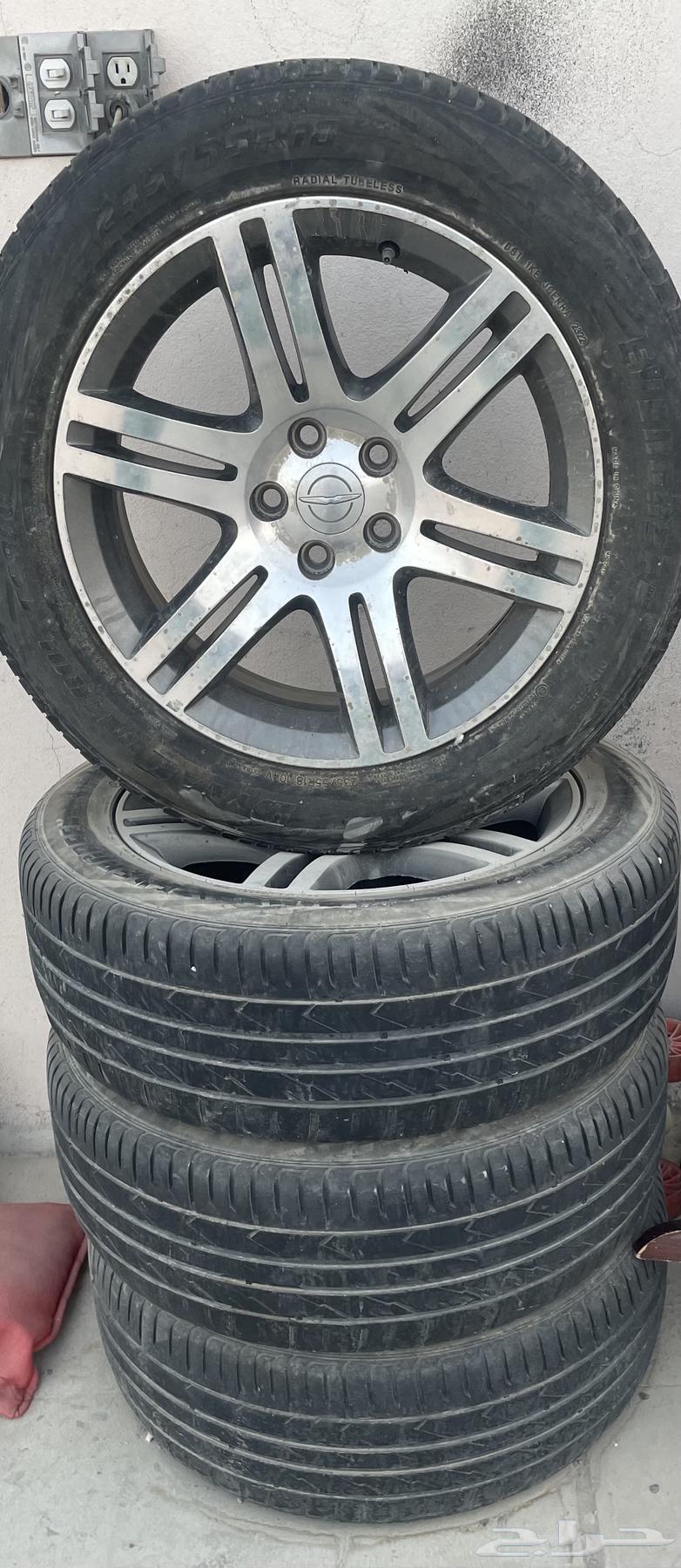 للبيع كفرات وجنوط كرايسلر 235 55R1864347895105922112