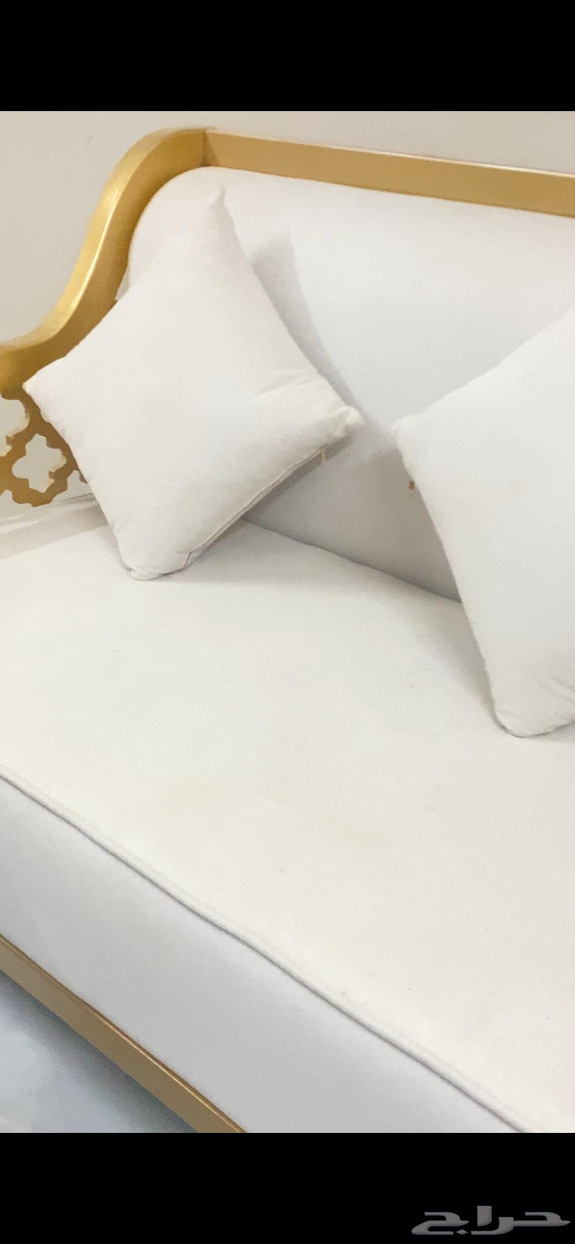 New and clean sofa64118518163843112