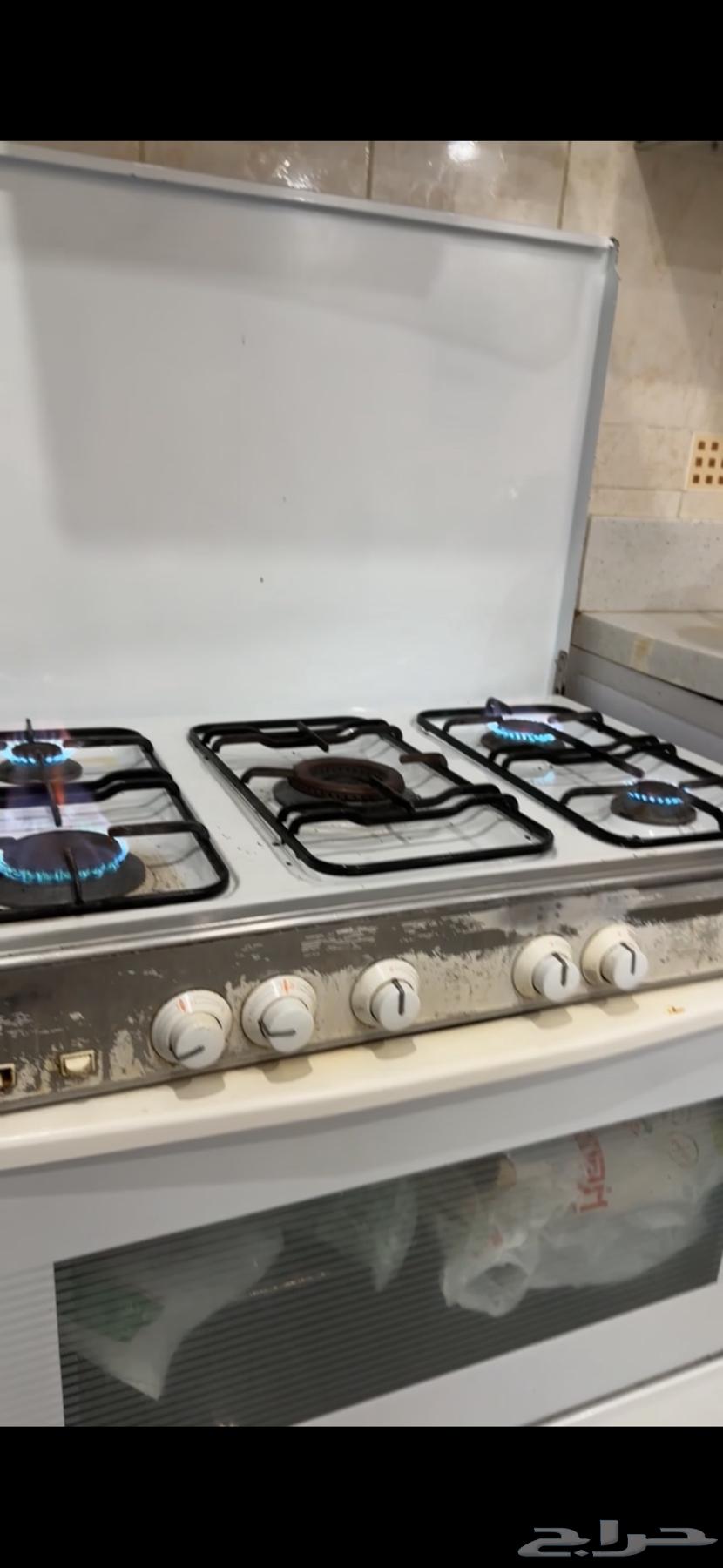 Clean gas boutique in good condition64121148942082111