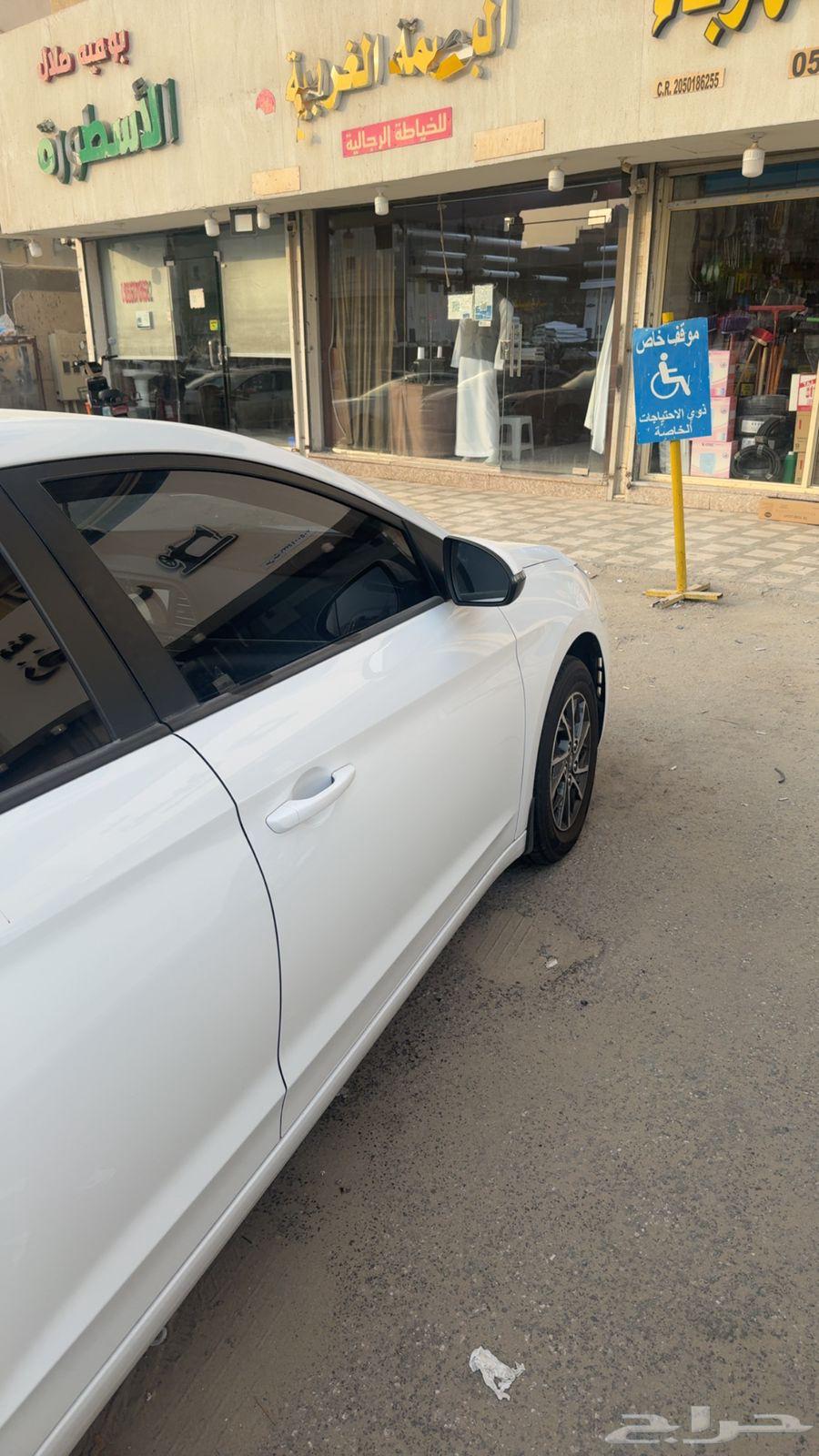 انترامديل2020شرط قير ومكينه وبدي موجود كامل اغراضه ممشى 10064357113812227114