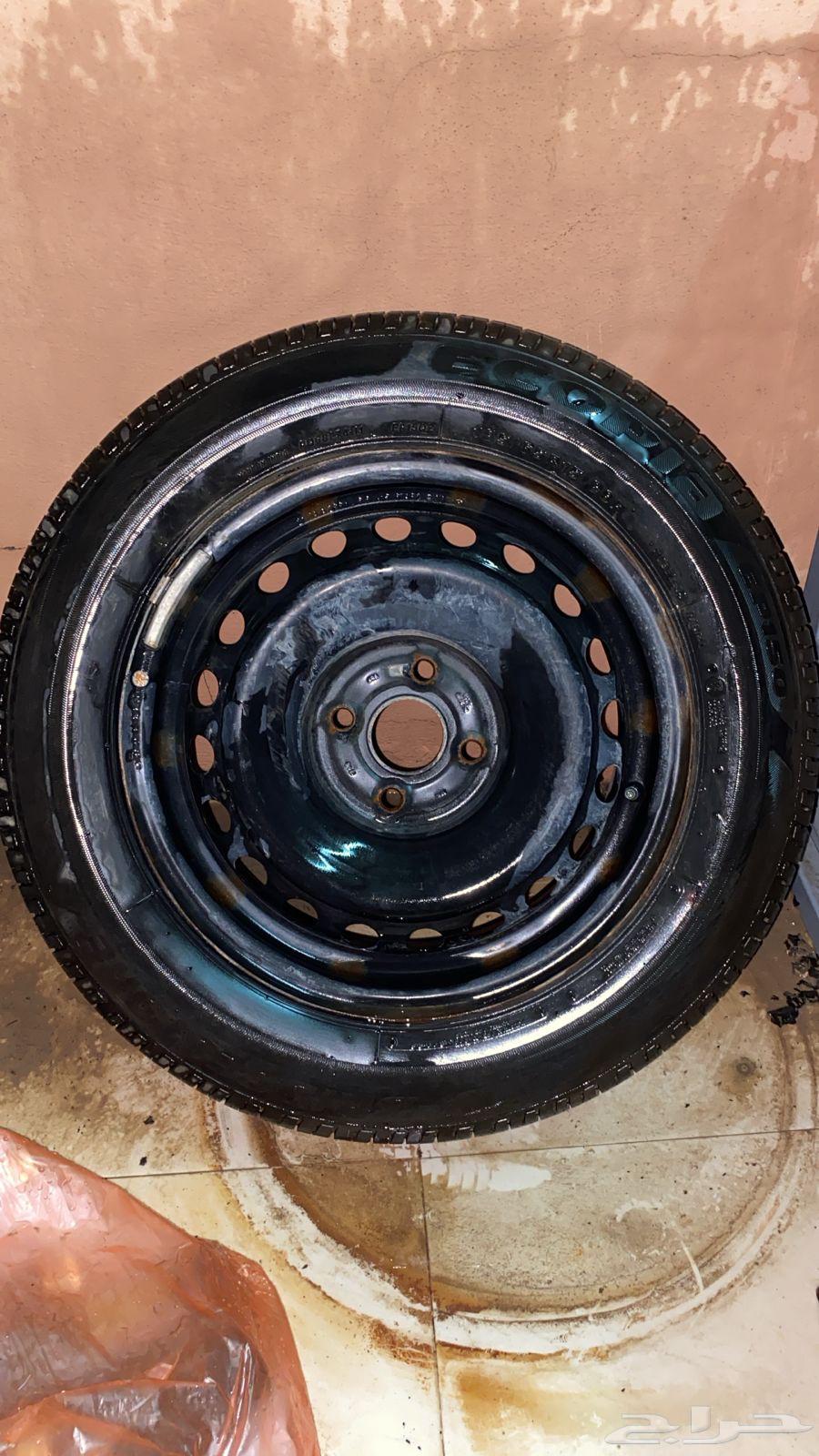 Aspire Accent 2022 tires new almost used size 15/65/18564357835597826111