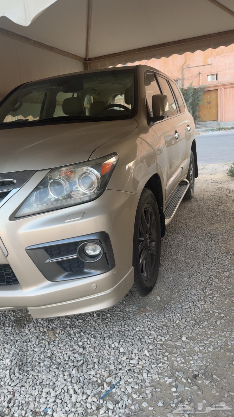 Lexus 2013 with new body and engines64369484240003111