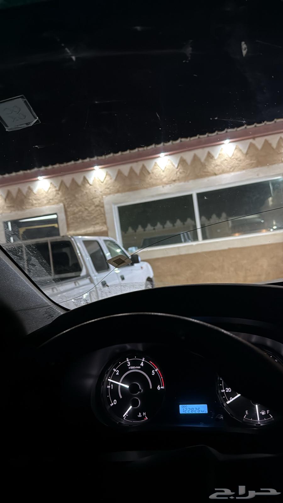 يوجد هايلوكس حوض طالعه من الشرقية للرياض64372331160833110