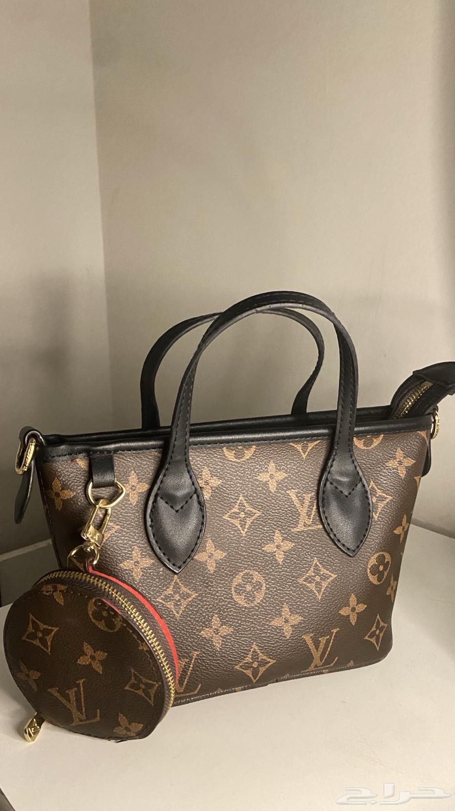 شنطه LV تقليد مع محفظه64142877699713110