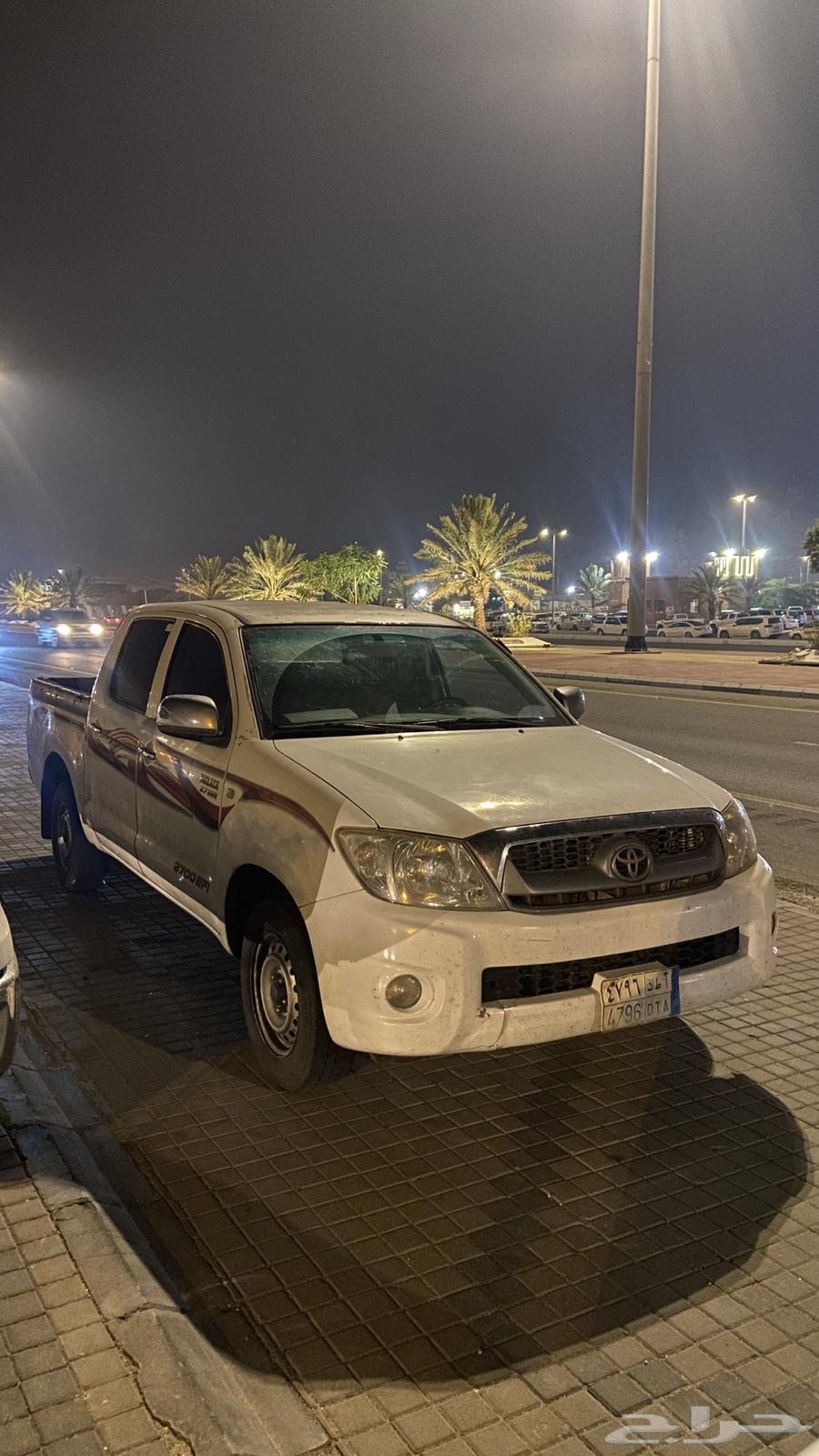 HiLux 201064371891437697112