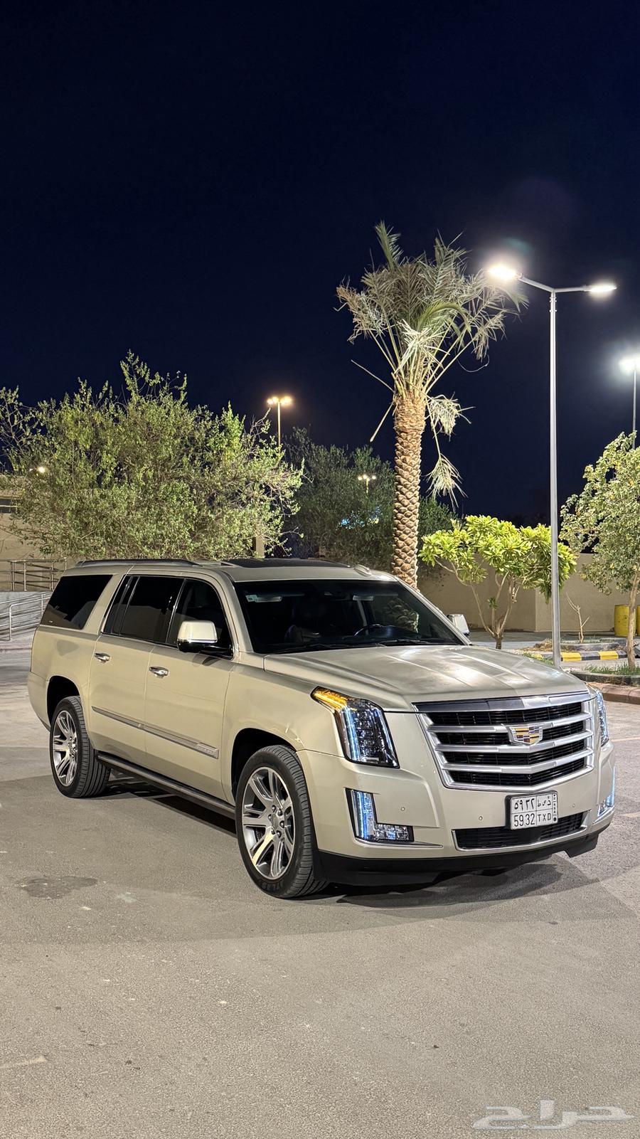 كاديلاك اسكاليد 201664365424991619111