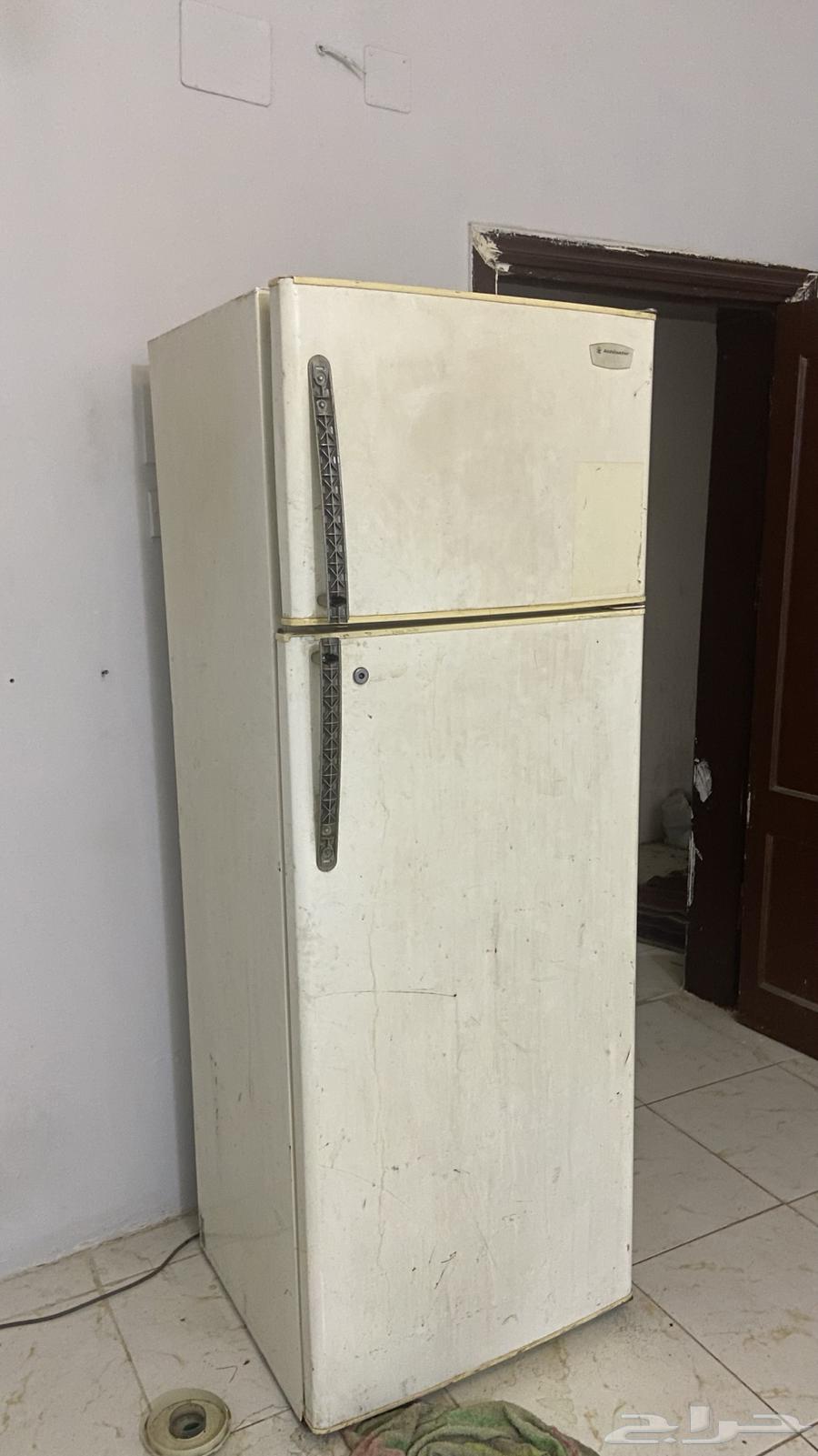 ثلج كبير للبيع شغال64125833630721110
