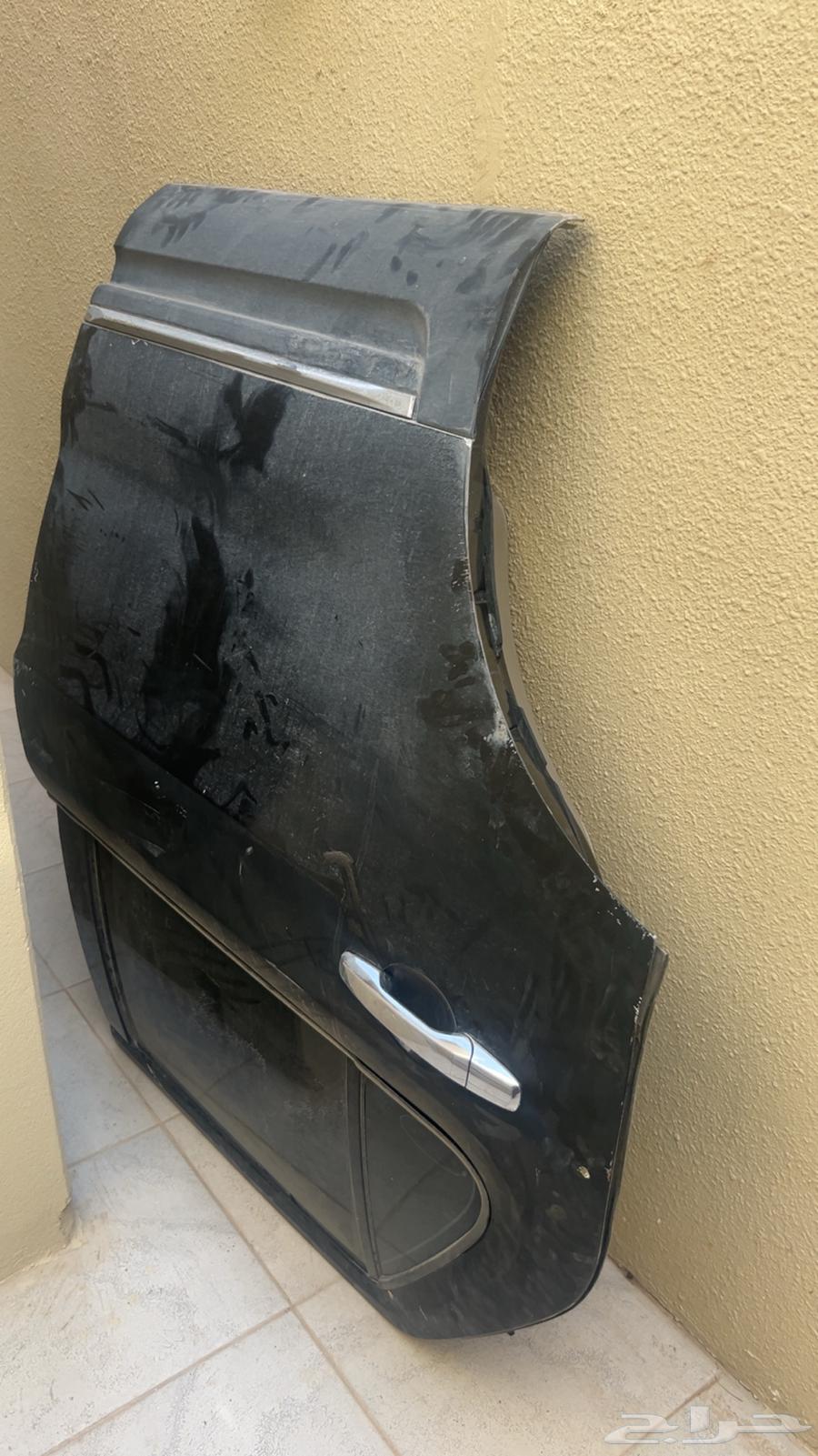 باب اكسبلور 2013 اسود نظيف64361429600130110