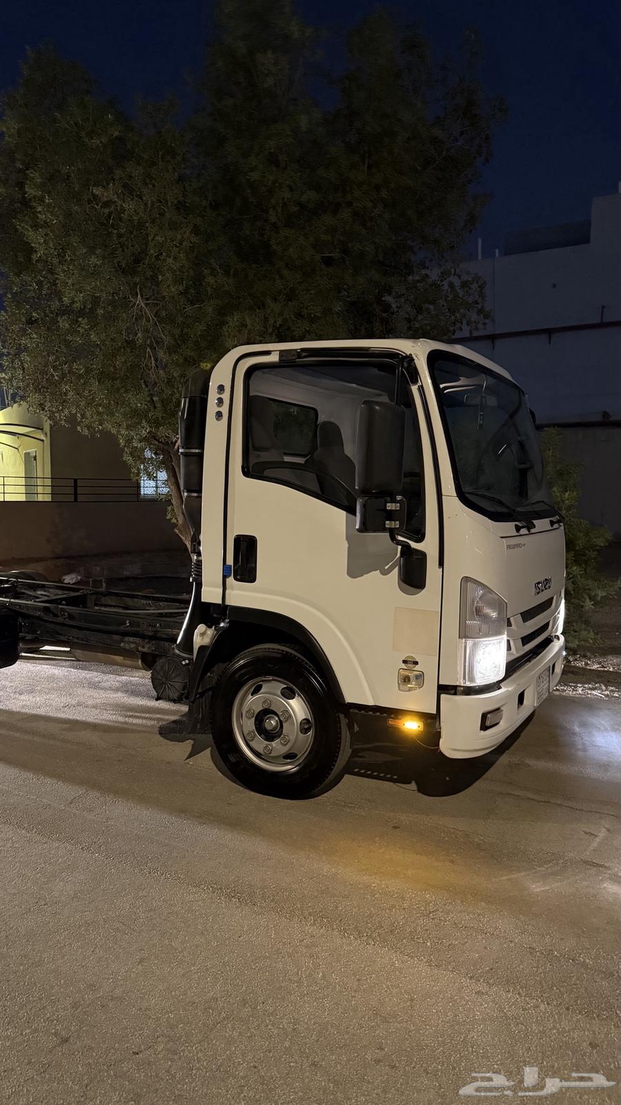 Isuzu D-Max 202264369981557761111