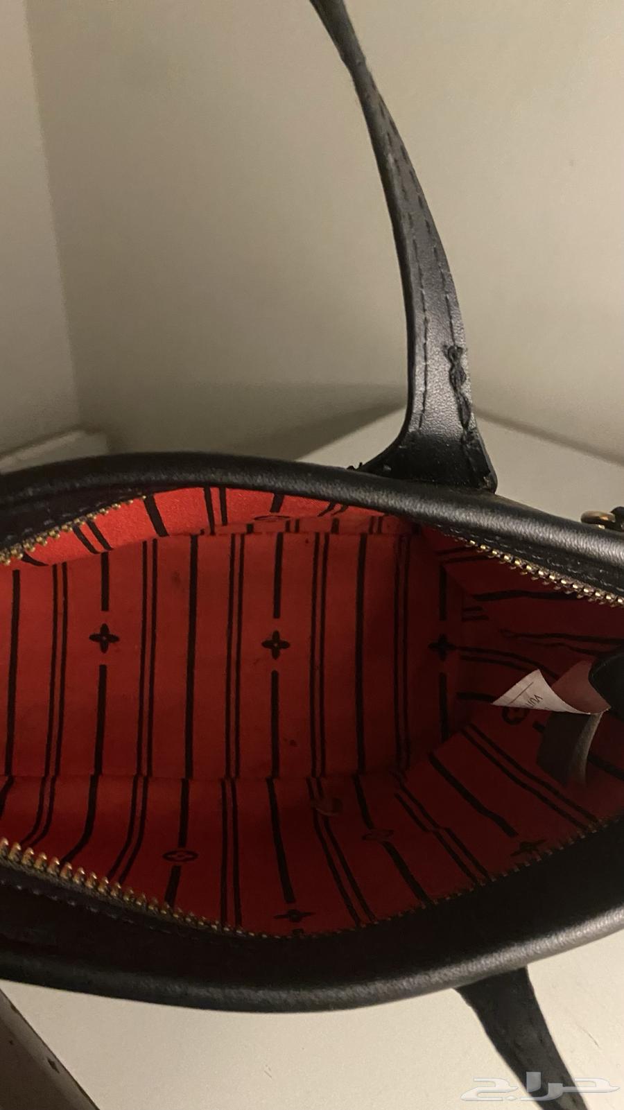 شنطه LV تقليد مع محفظه64142877699713112