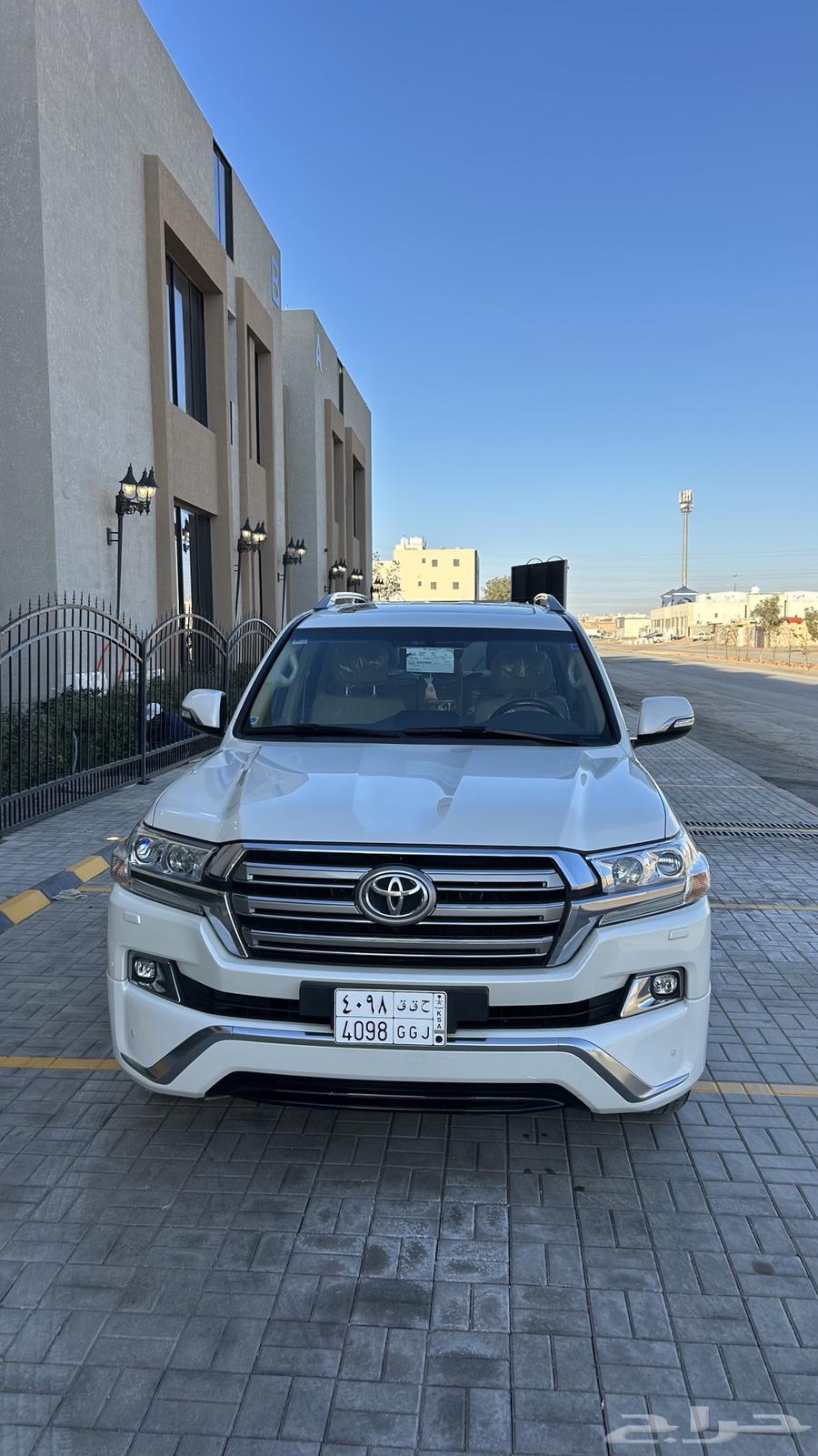 للبيع جكسار 2016 بريمي مخزن64370131582722111