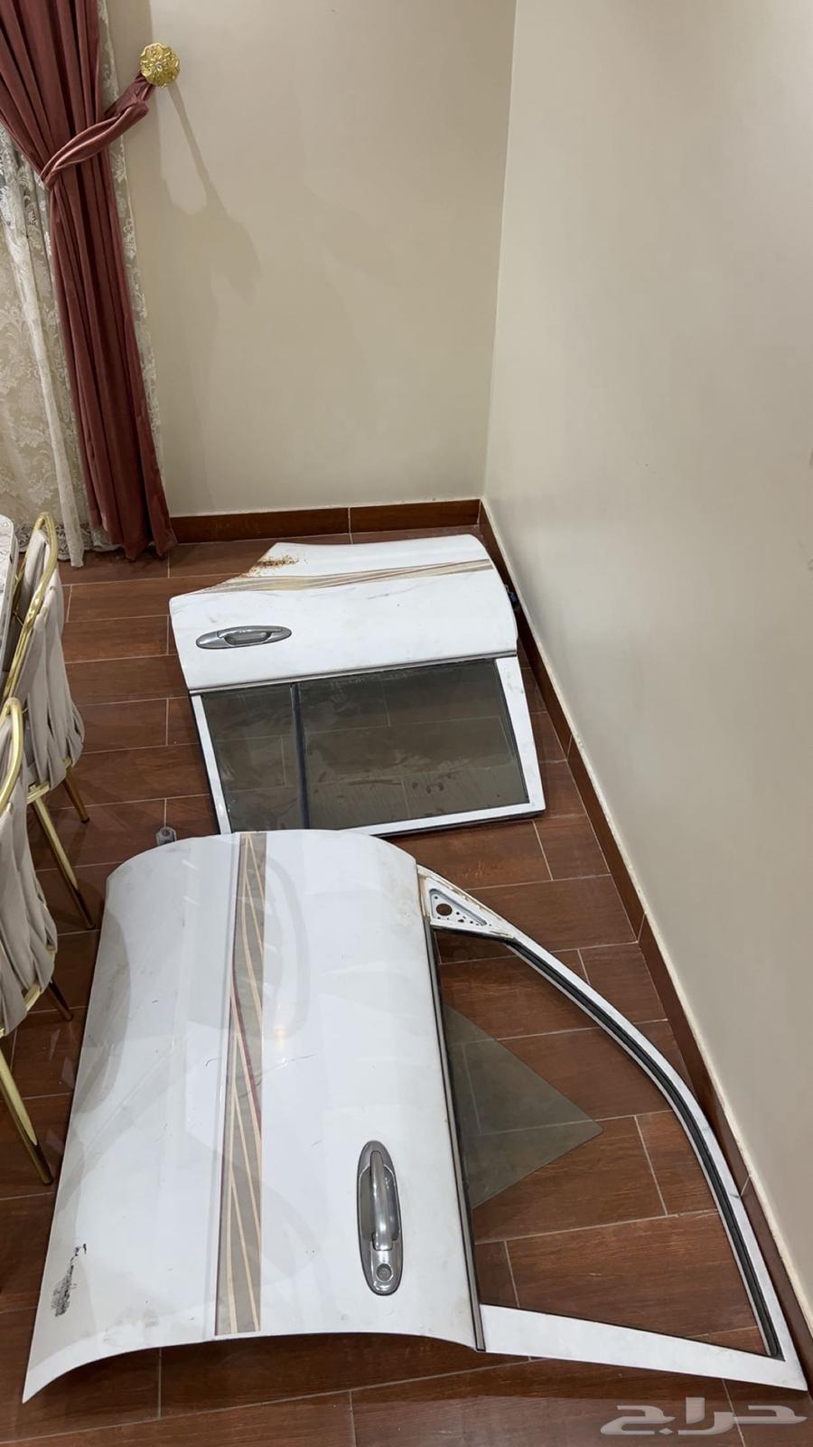 قطع لاندكروزر ابواب بلد وشمعات لاندكروزر من 98 ل 200564359893775362110