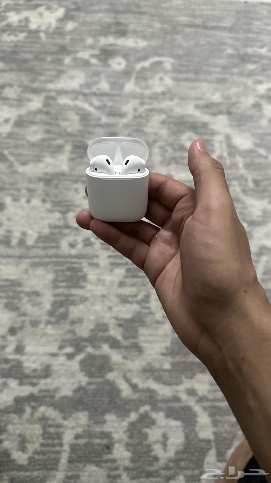 Apple AirPods with box, lightly used, no issues64141536203009110