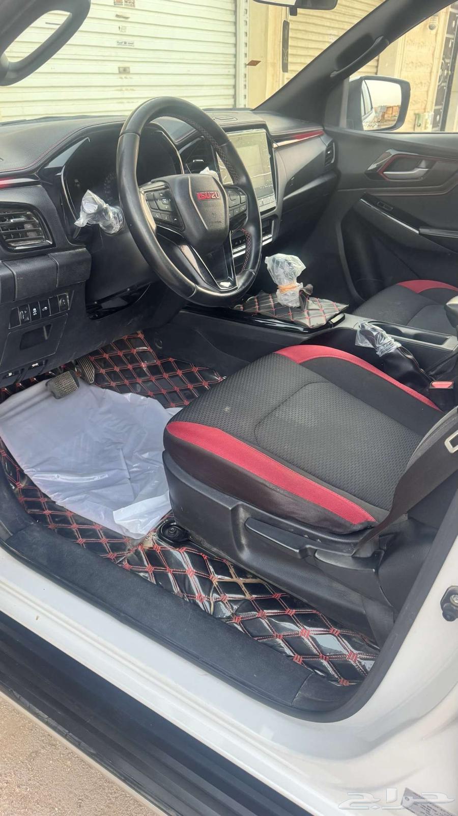 Isuzu D-Max64360261255682113