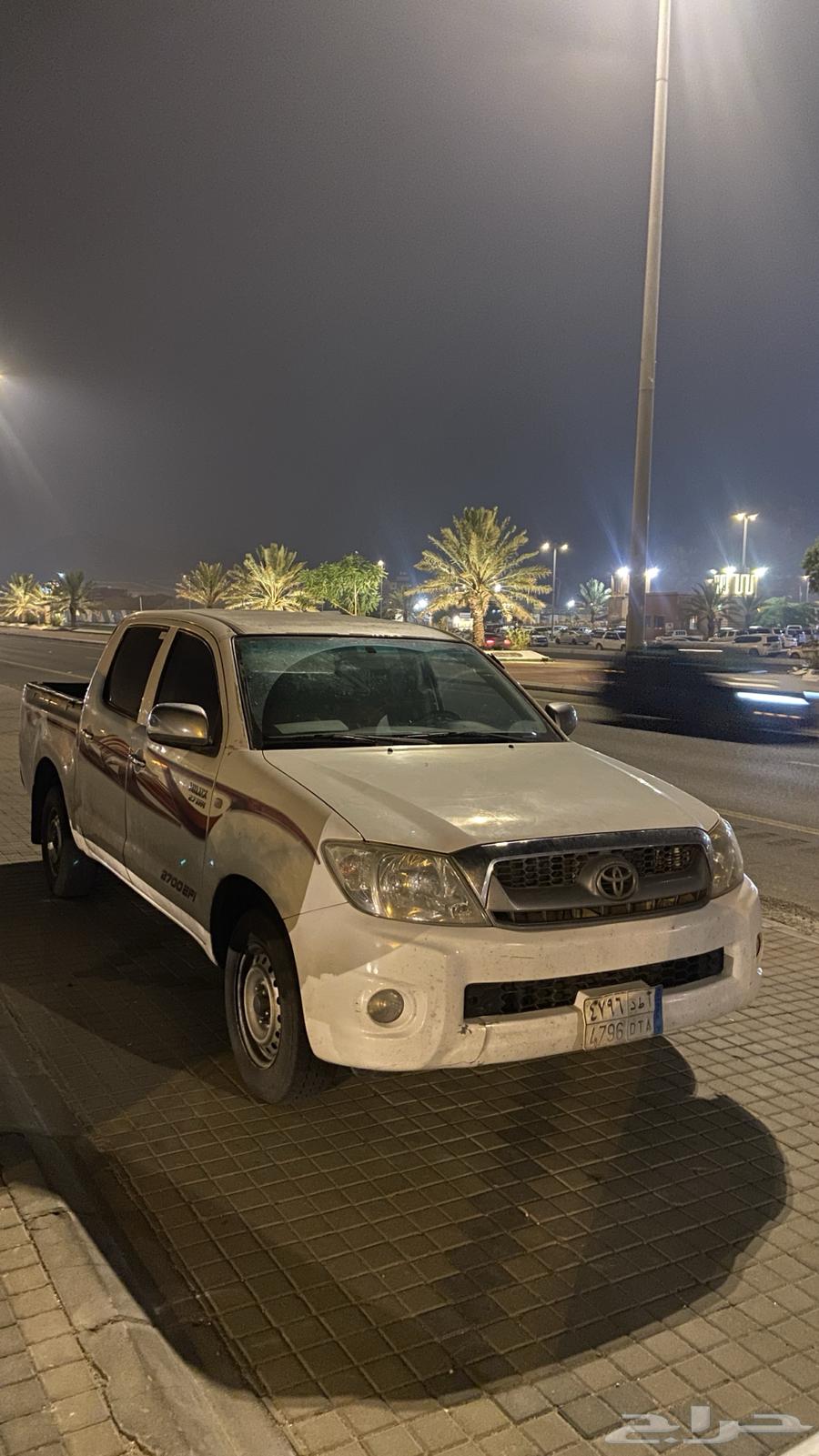 HiLux 201064371891437697113