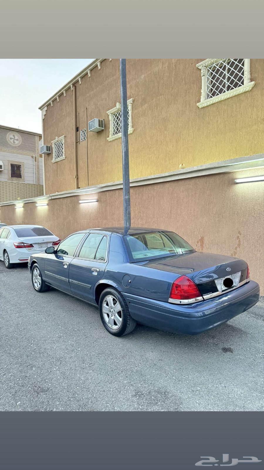 فورد كراون فكتوريا64369337894531110