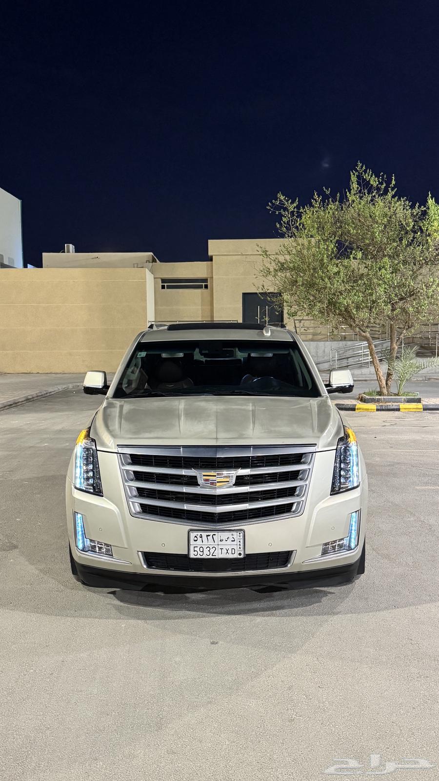 كاديلاك اسكاليد 201664365424991619113