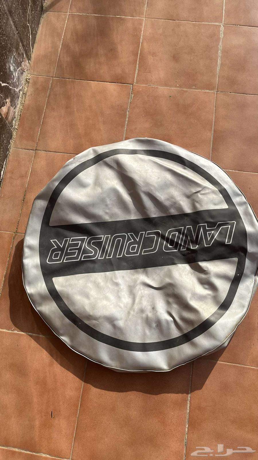 Spare cover, quarter fender, and quarter fender cover for sale in a quarter of Omar's life64371263589634110