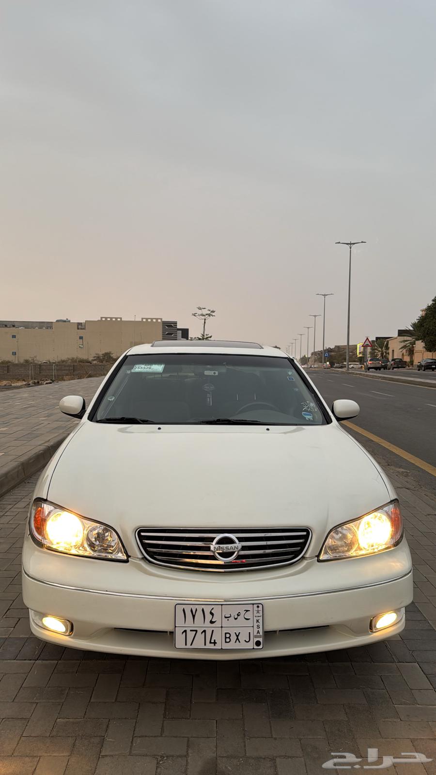 ((Maxima)) Full body kit, complete white pearl paint, will accept suitable offer))64372229296899113