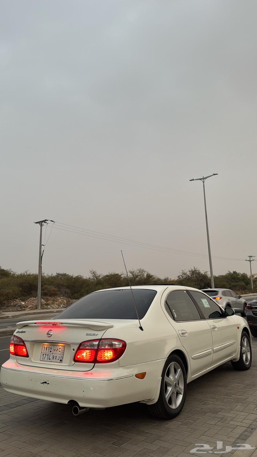 ((Maxima)) Full body kit, complete white pearl paint, will accept suitable offer))64372229296899111