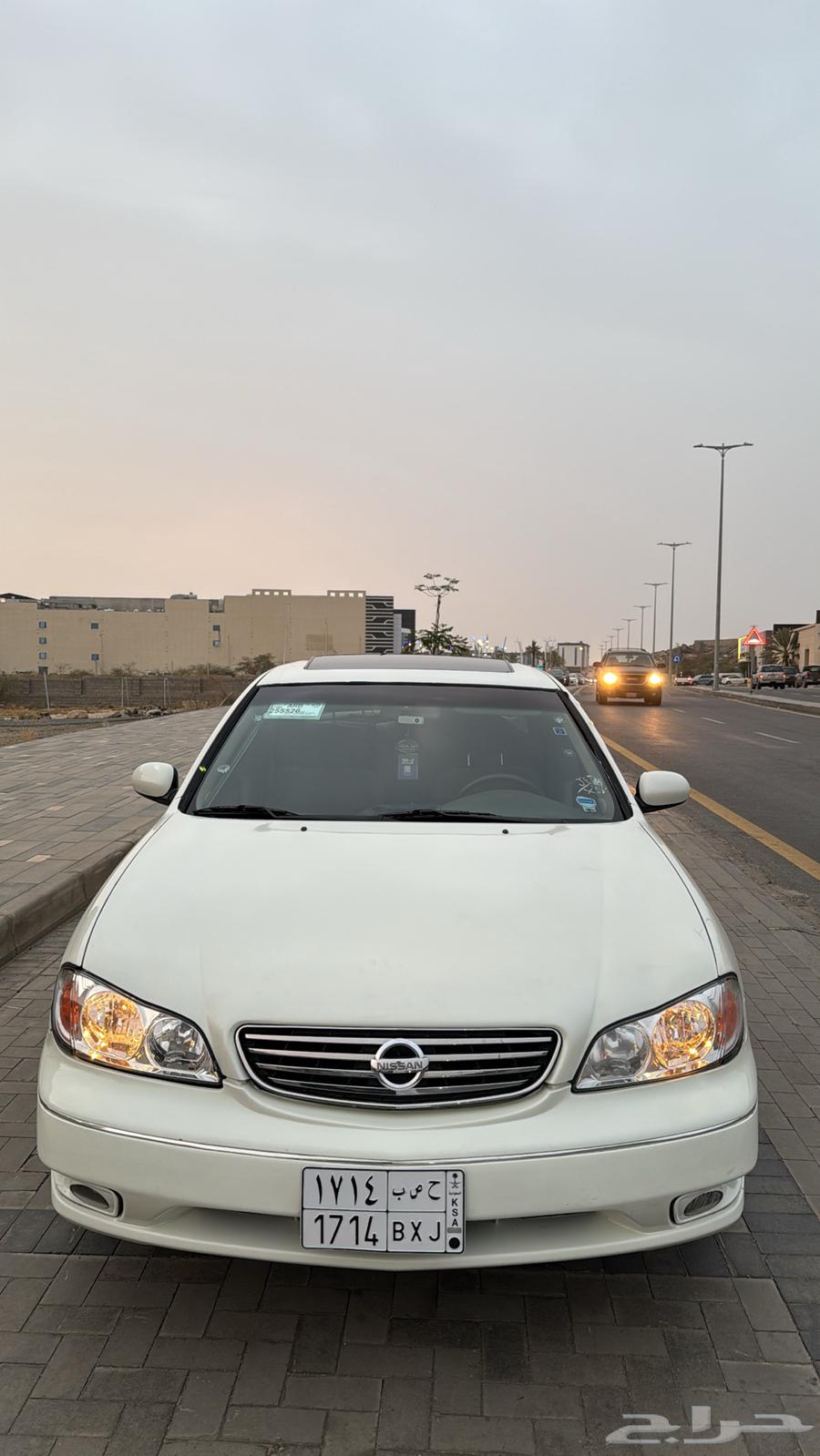 ((Maxima)) Full body kit, complete white pearl paint, will accept suitable offer))64372229296899112