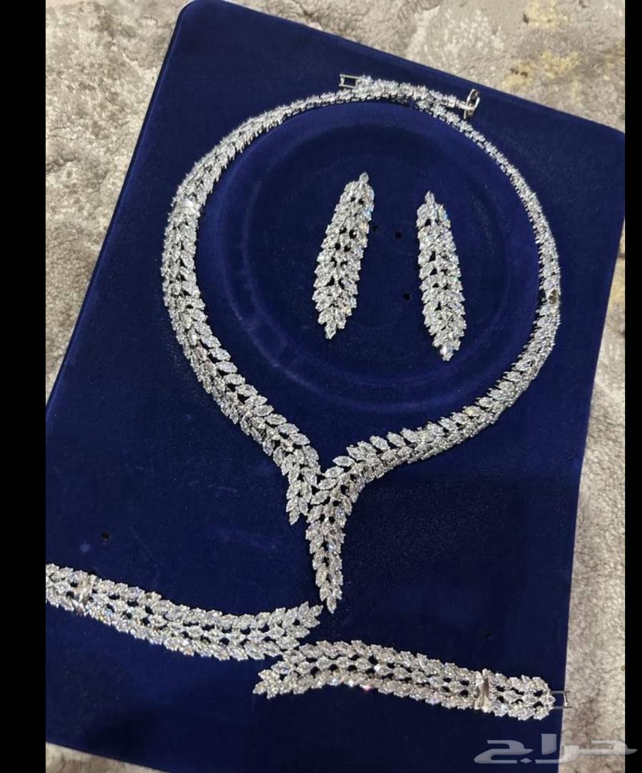 Luxurious accessory set64141919325698111