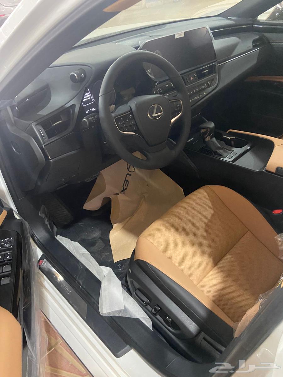 لكزس ES350 CA موديل 2025 خليجي لدي معرض السلامه64368936987394114