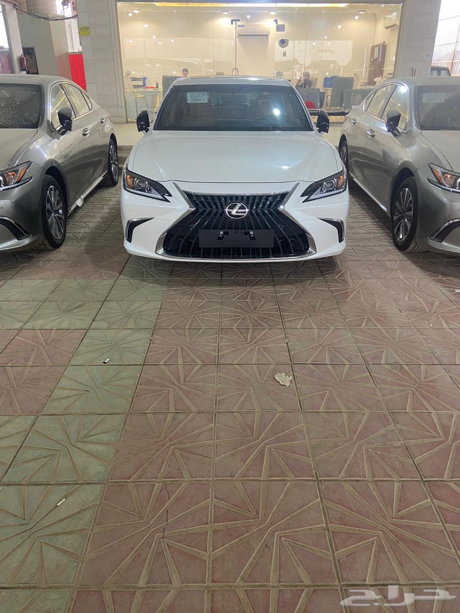 لكزس ES350 CA موديل 2025 خليجي لدي معرض السلامه64368936987394111