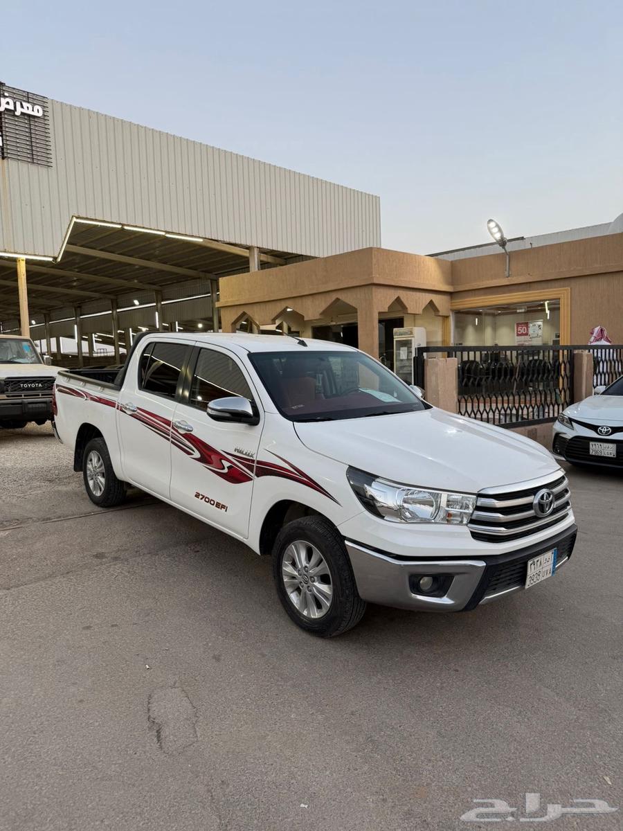 تويوتا هايلوكس2016بنزين بدون دبل قير عايدي سعودي عداد45 الف64369528194561113