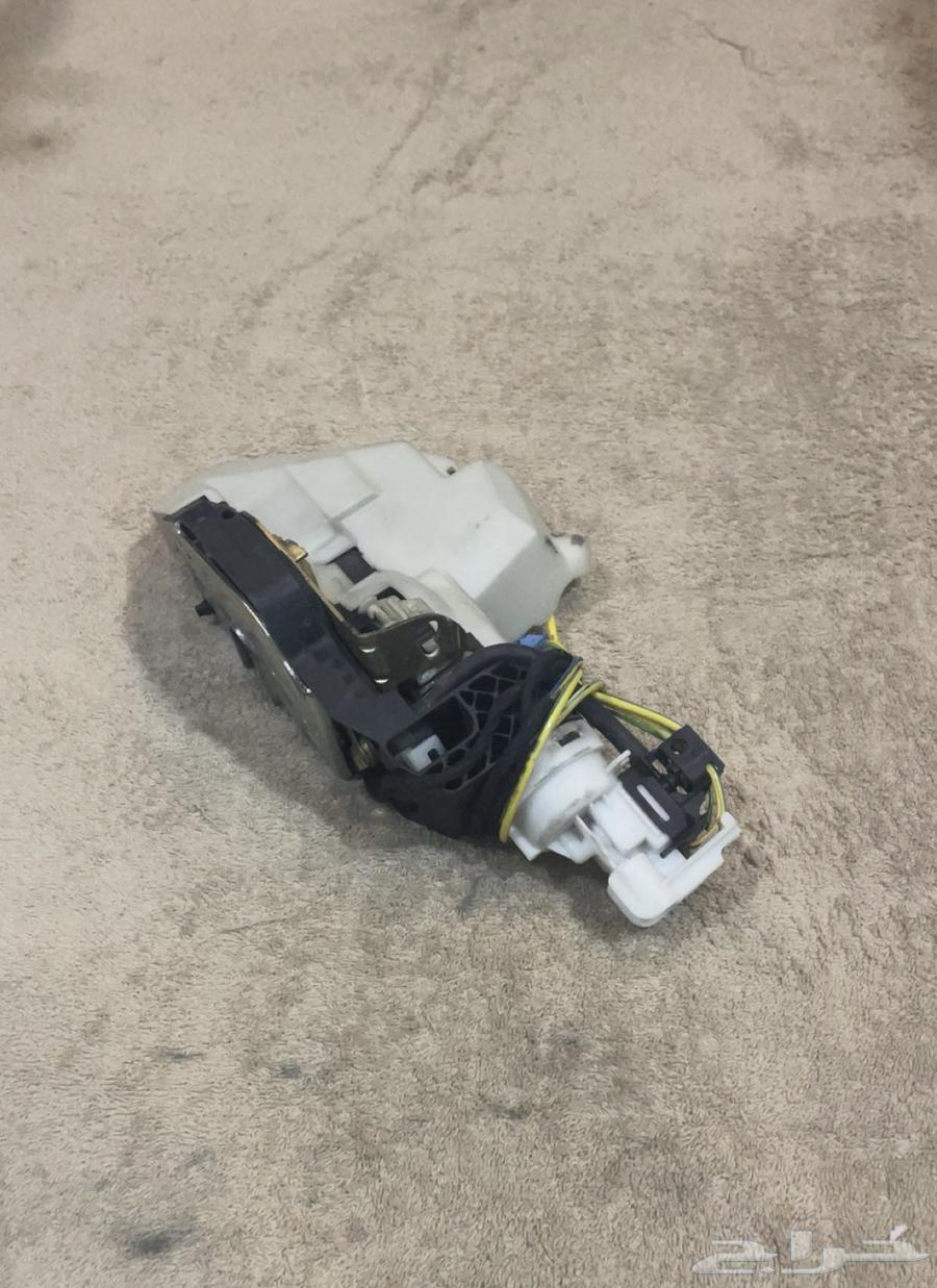 قفل باب خلفي W22064359604774531110