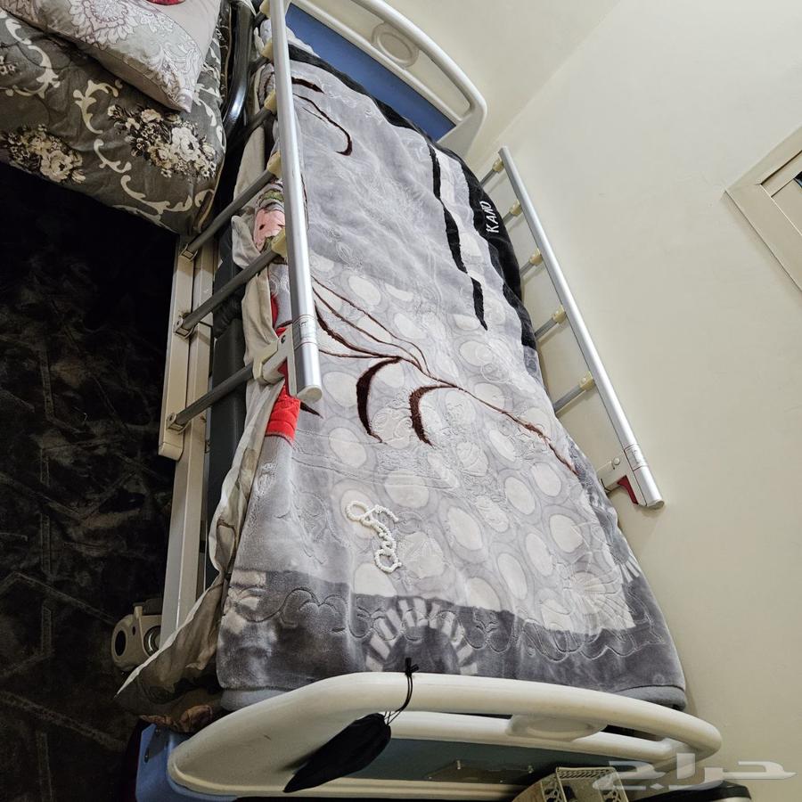 Selling only a medical bed64141927560450110