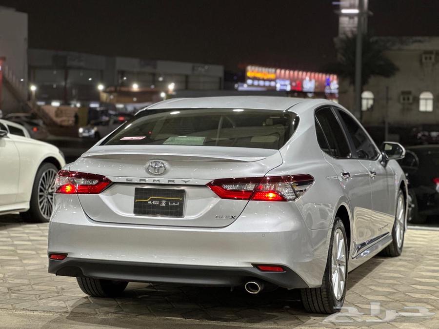 2024 Camry GLEX with only 600 km on the odometer64359532675073113