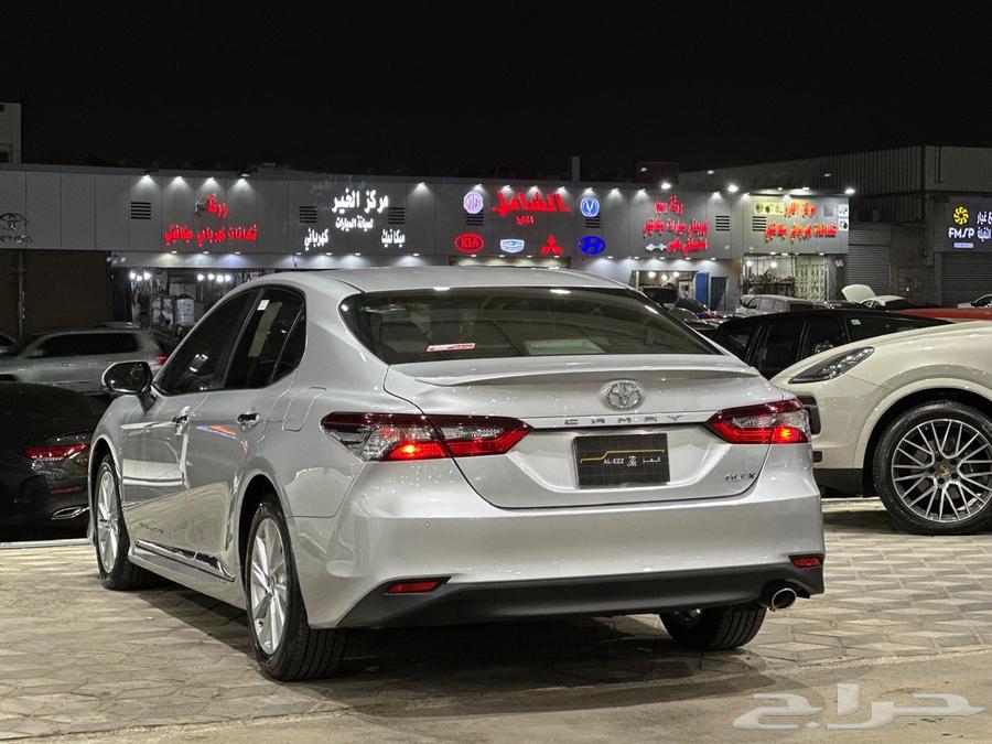 2024 Camry GLEX with only 600 km on the odometer64359532675073114