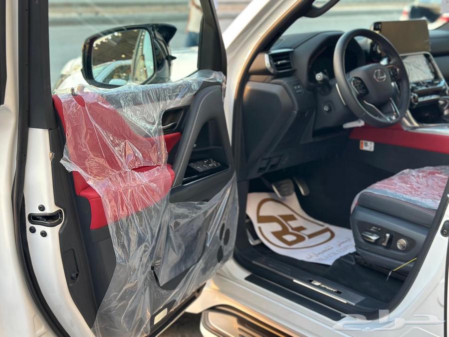 لكزس 2025 LX600  اف سبورت64367843491969111