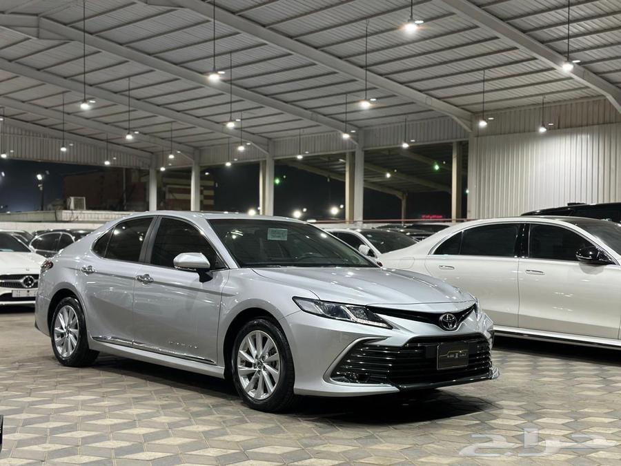 2024 Camry GLEX with only 600 km on the odometer64359532675073110