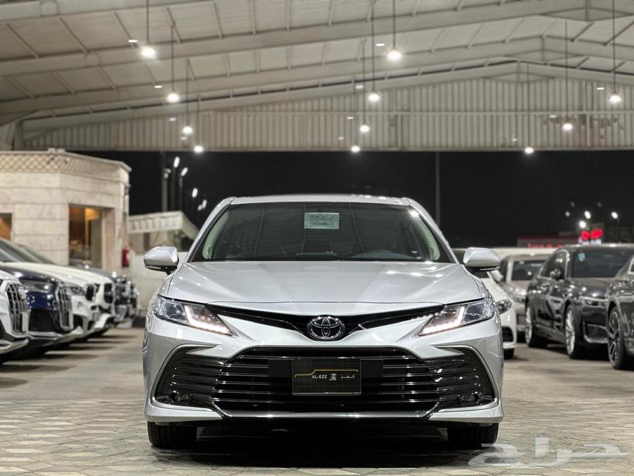 2024 Camry GLEX with only 600 km on the odometer64359532675073111