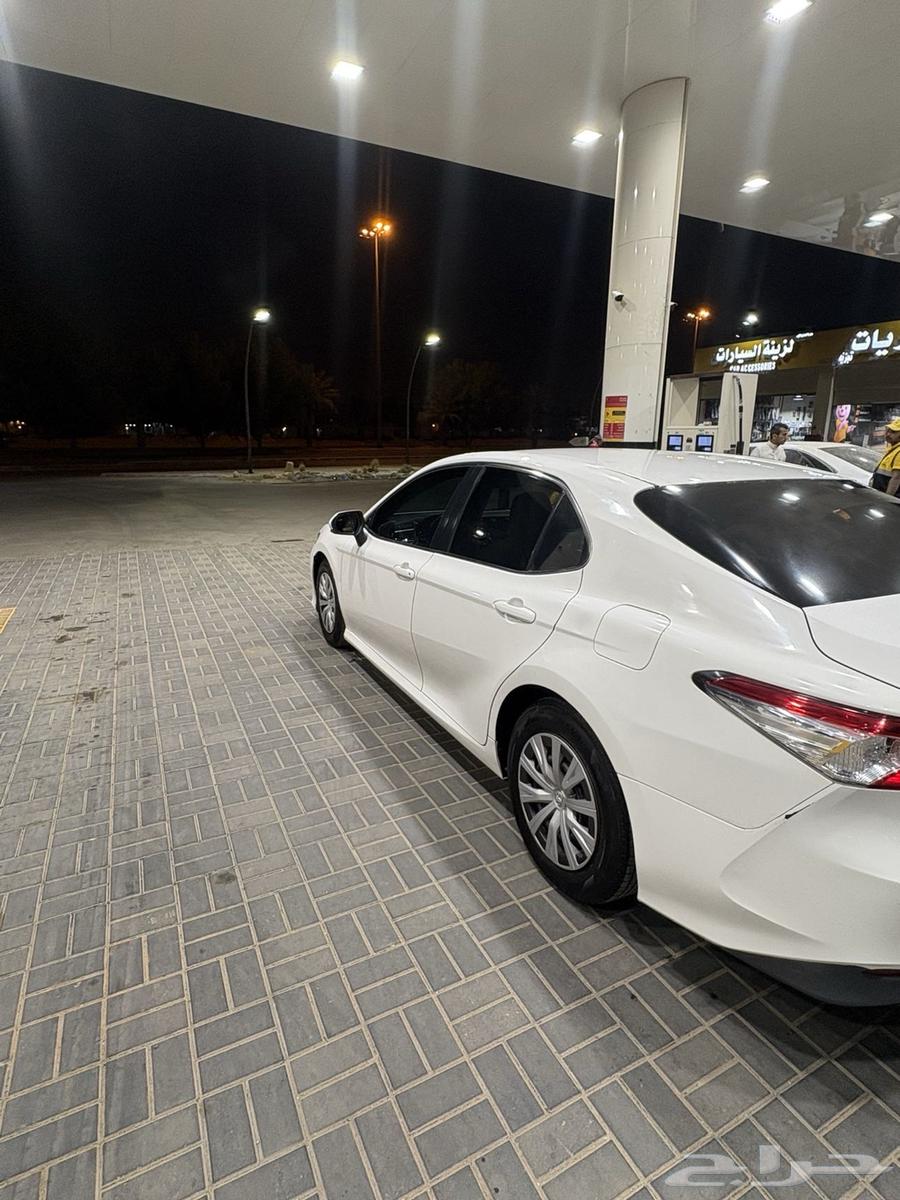 Hello64370626416898112