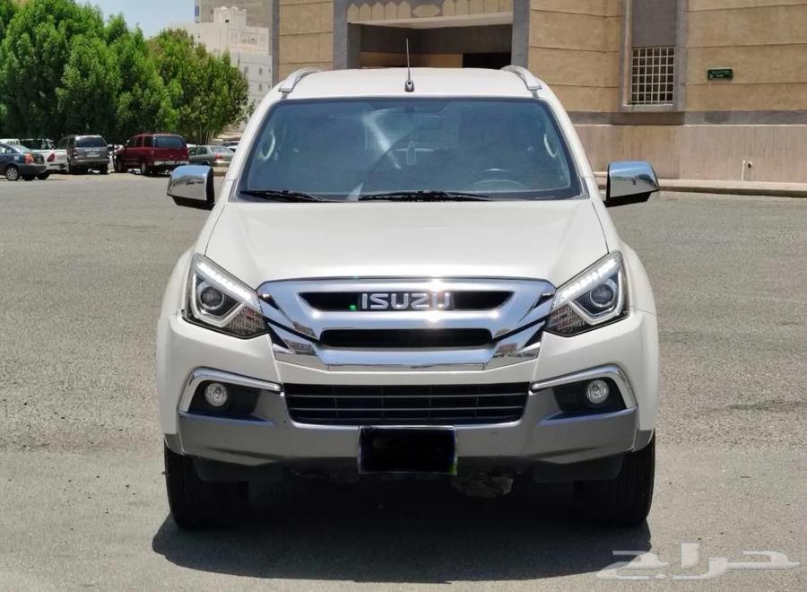 Isuzu 2022 model Mux 3.0 MID opition64370669251586110
