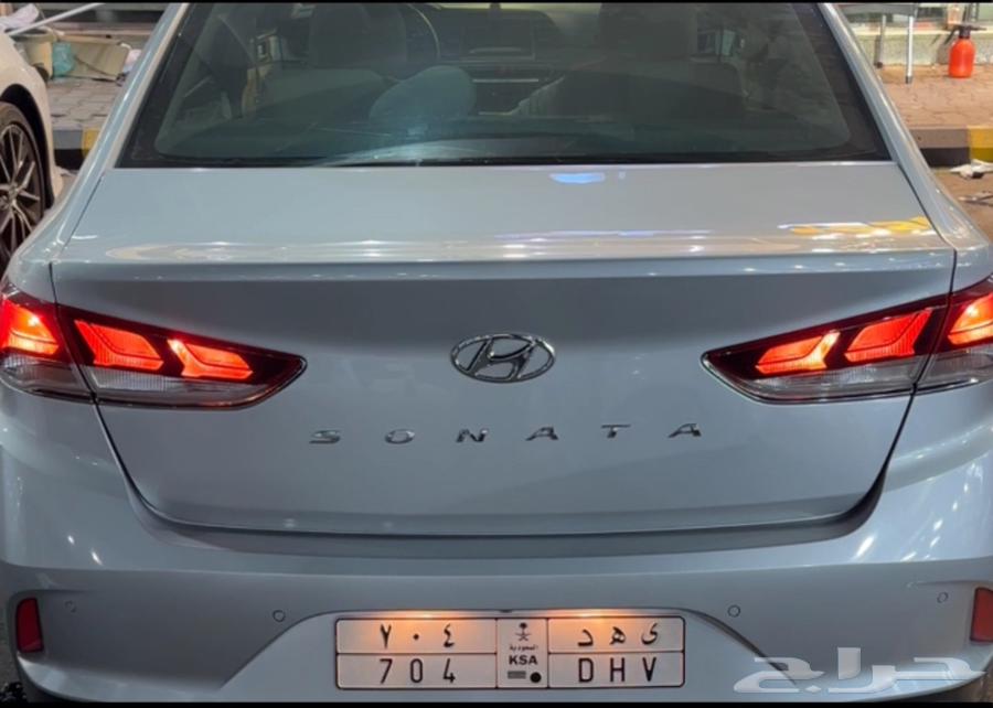 لوحة مميزة للبيع64359763681282110