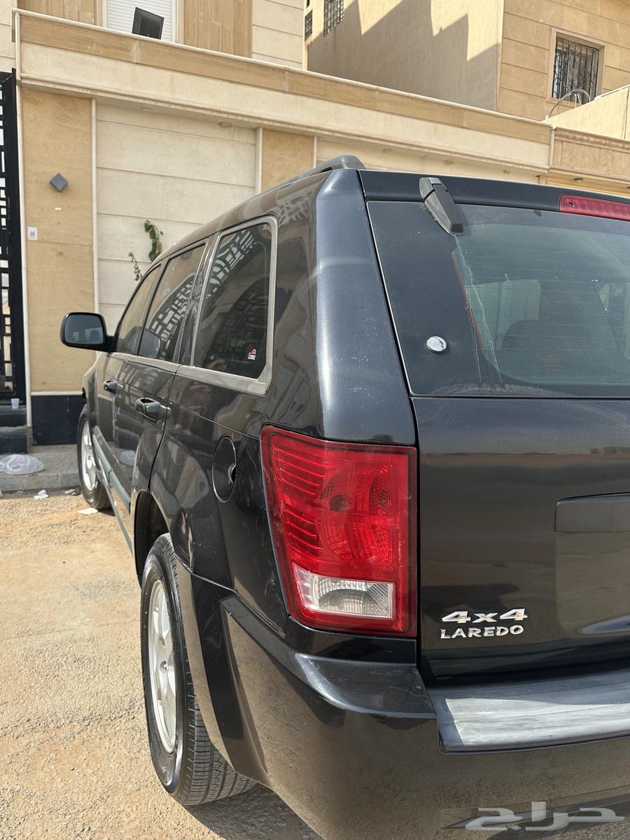 جراندشروكي لاريدو 2009 للبيع64365952824066111