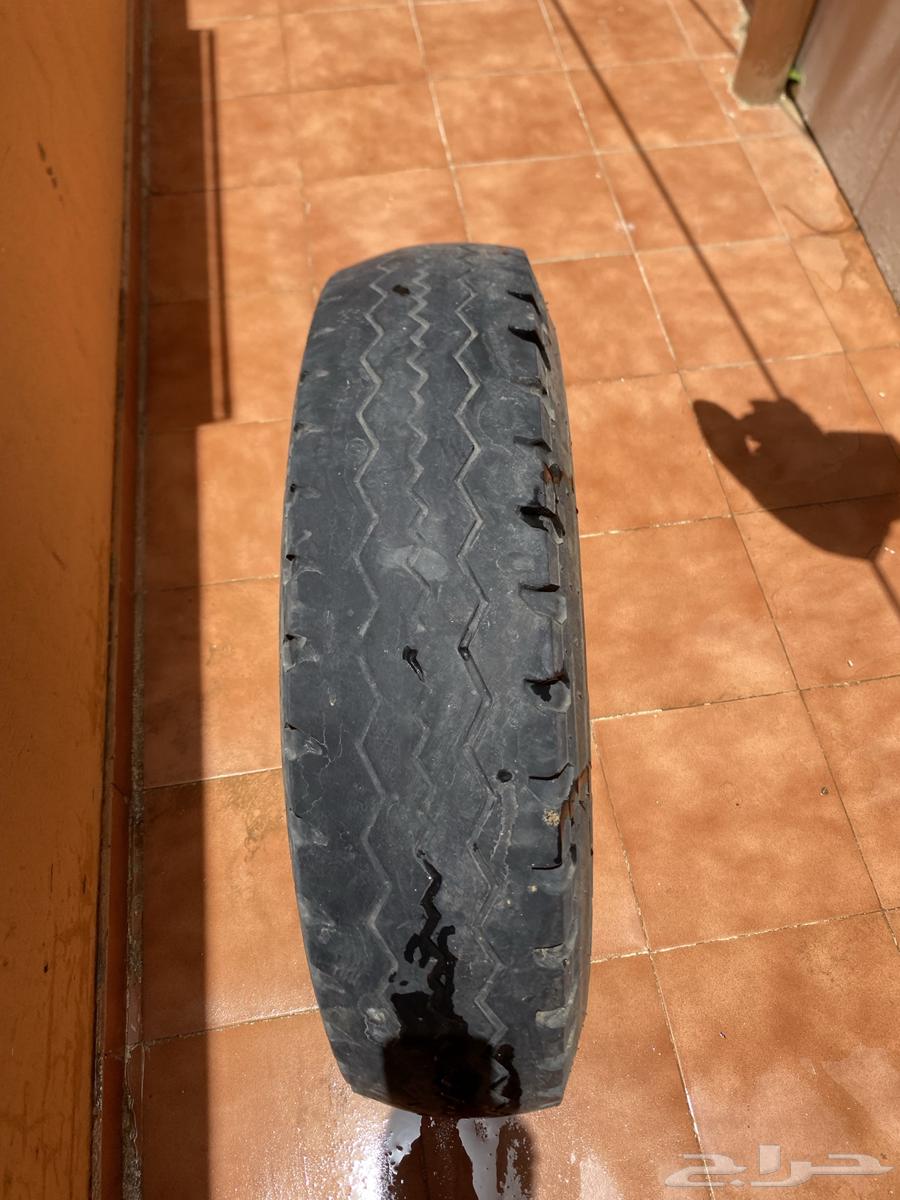 Spare cover, quarter fender, and quarter fender cover for sale in a quarter of Omar's life64371263589634113