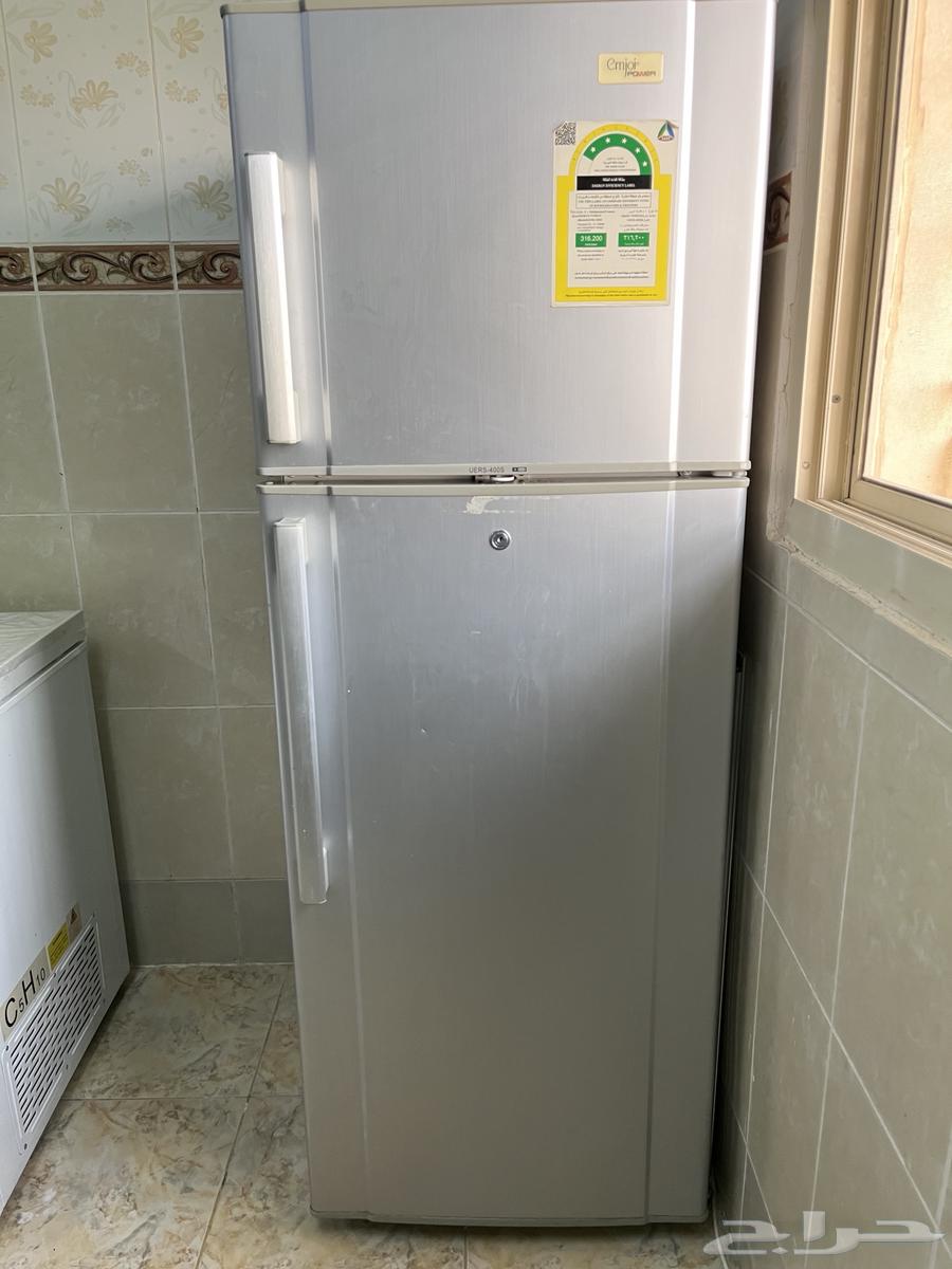 Clean AC, fridge has minor damage 11 feet64141545950723110