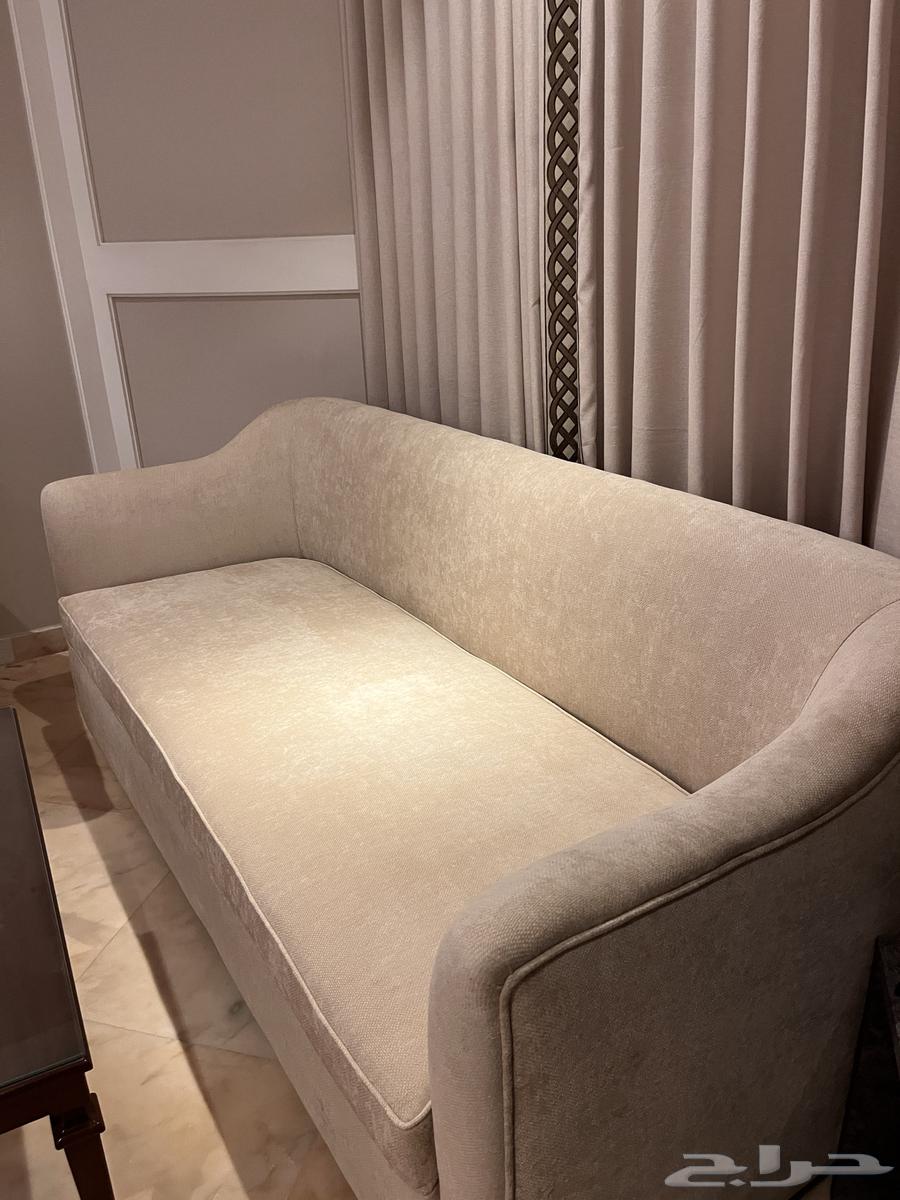 New and beautiful sofa with a coffee table64143478205315111